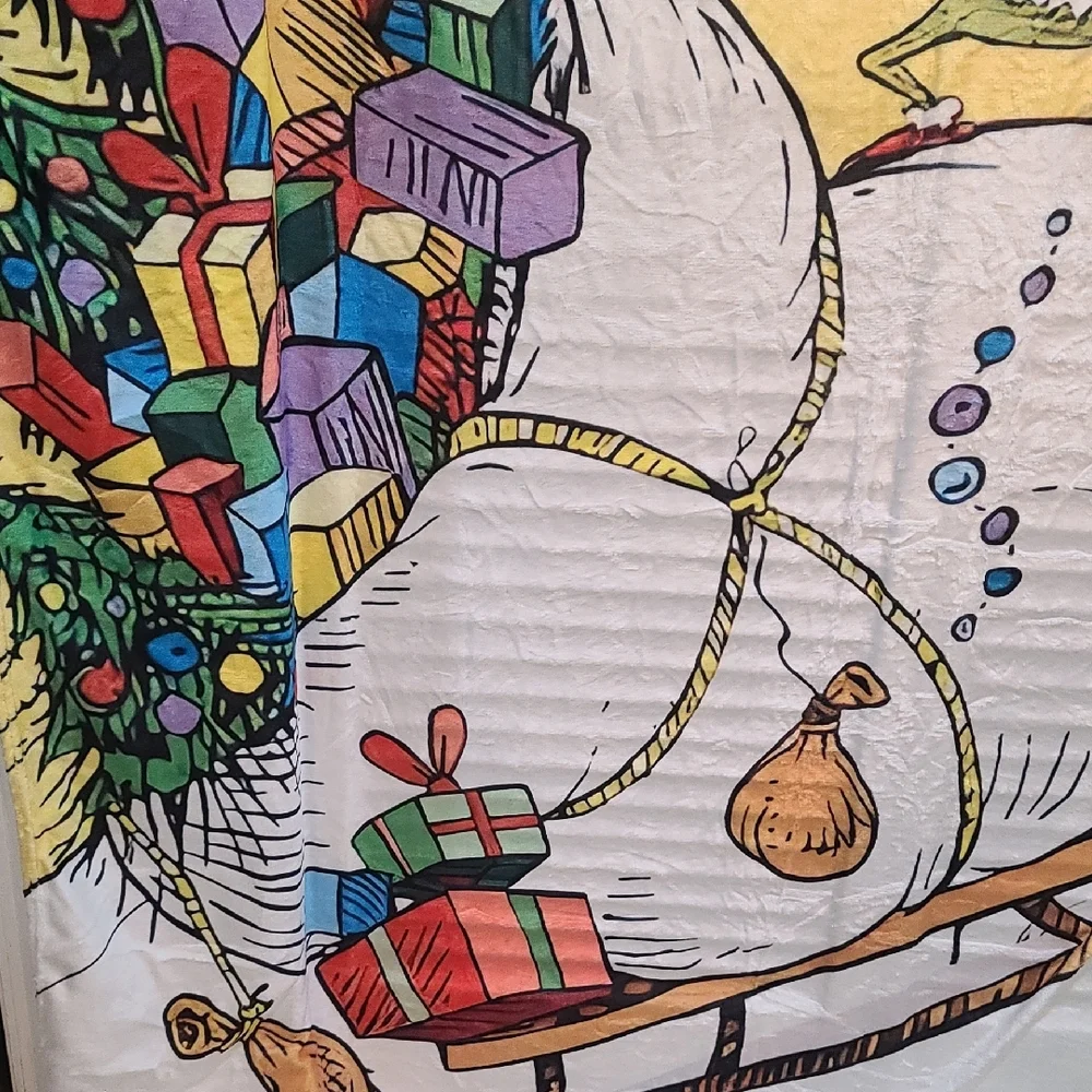 Grinchmas Holiday Throw Blanket - Yellow / Multi